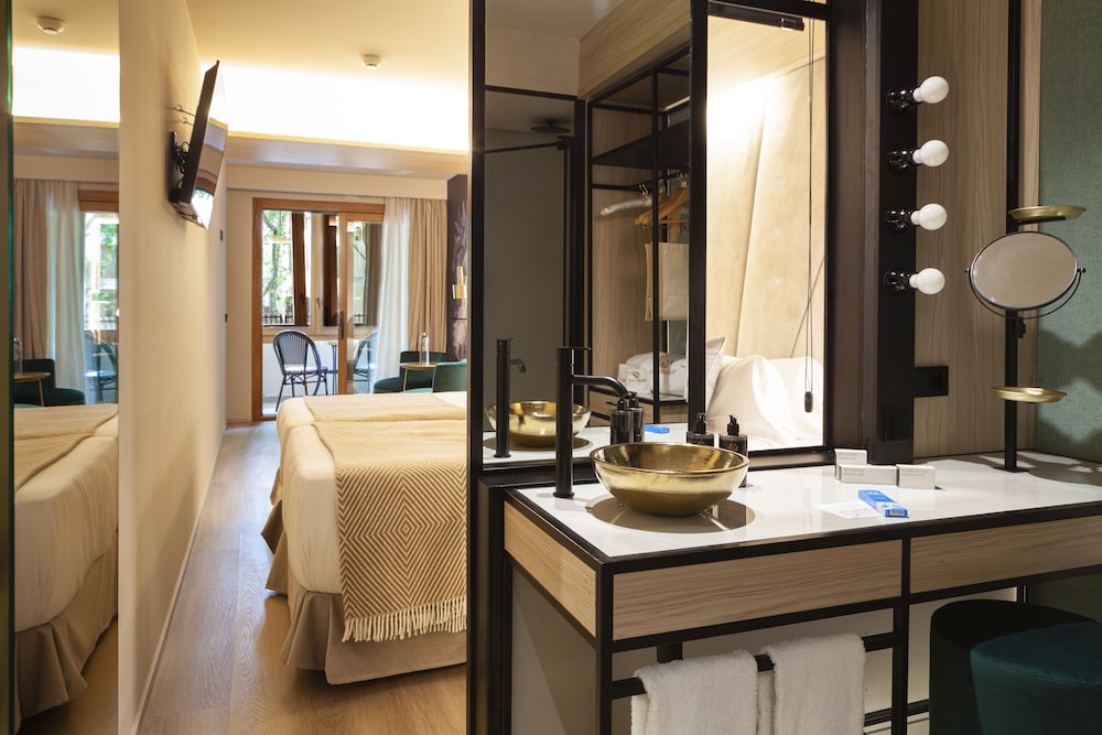 Princess Junior Suite 2+1 - Photo 13