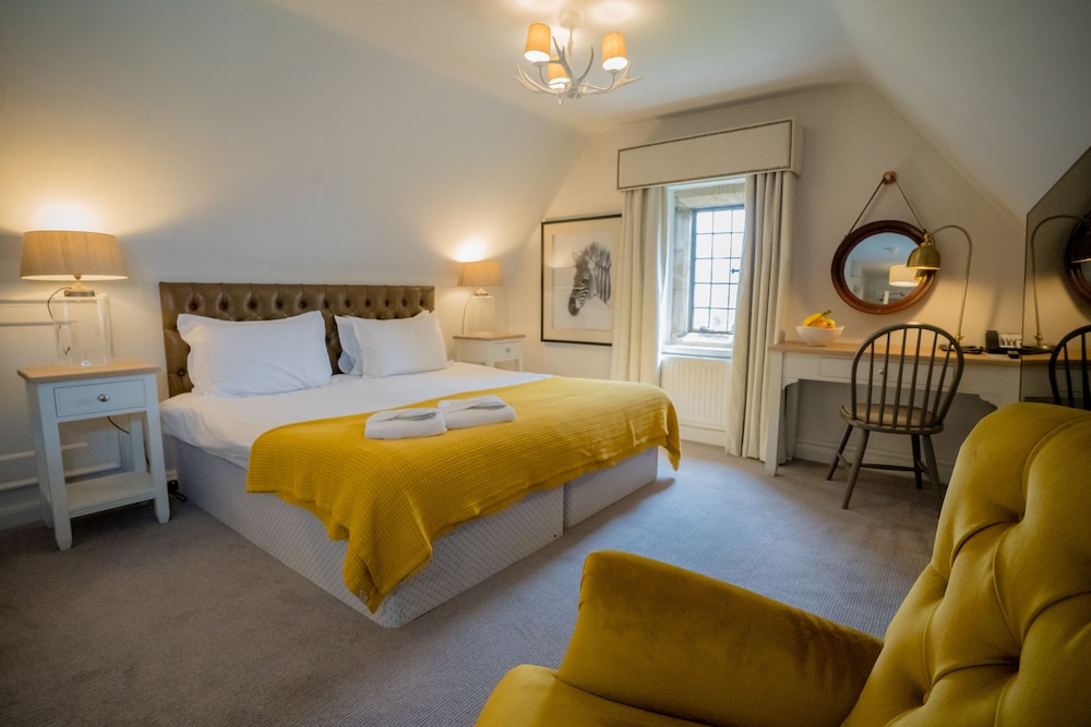 Manor House Double photo 2
