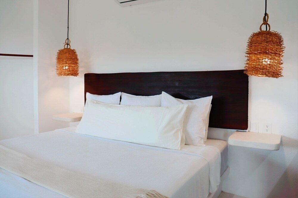 Honeymoon Room
