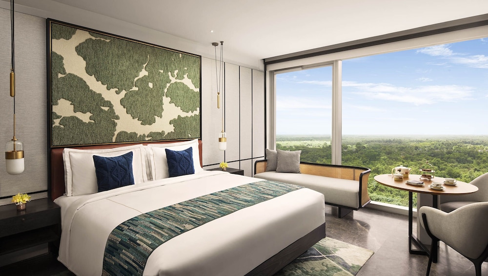 Club Room, 1 King Bed (Taj) - Photo 1