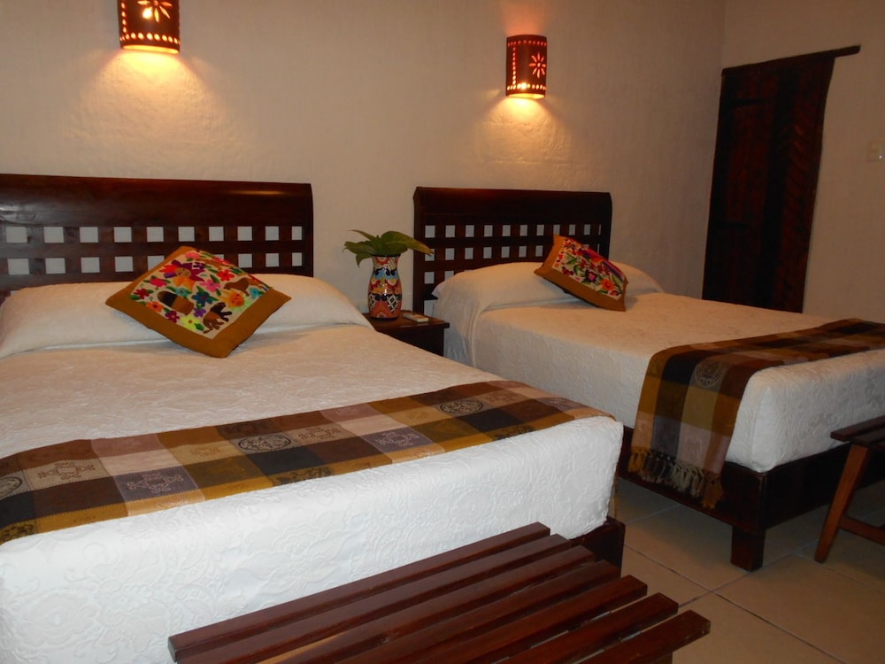 Standard Double Room, 2 Double Beds - Photo 6