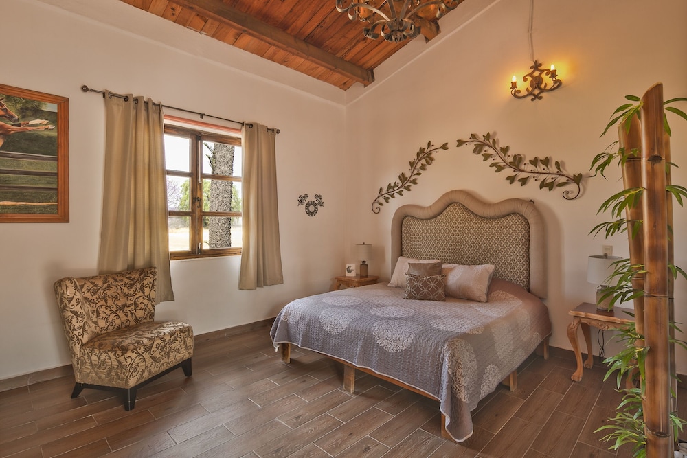 Standard Room (Rajiu)