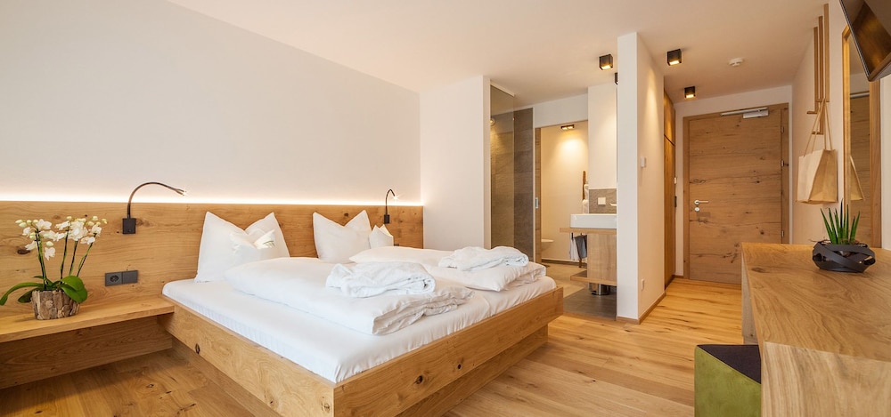Double Room (vita & lumen) photo 1