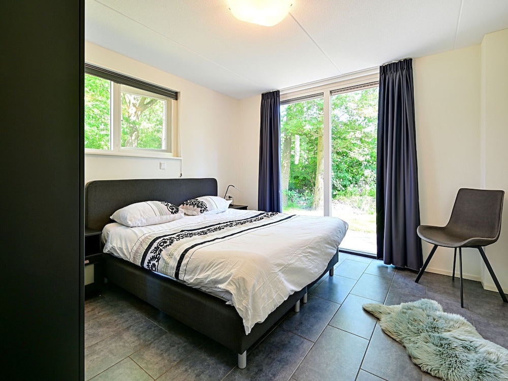 Classic House, 3 Bedrooms photo 2