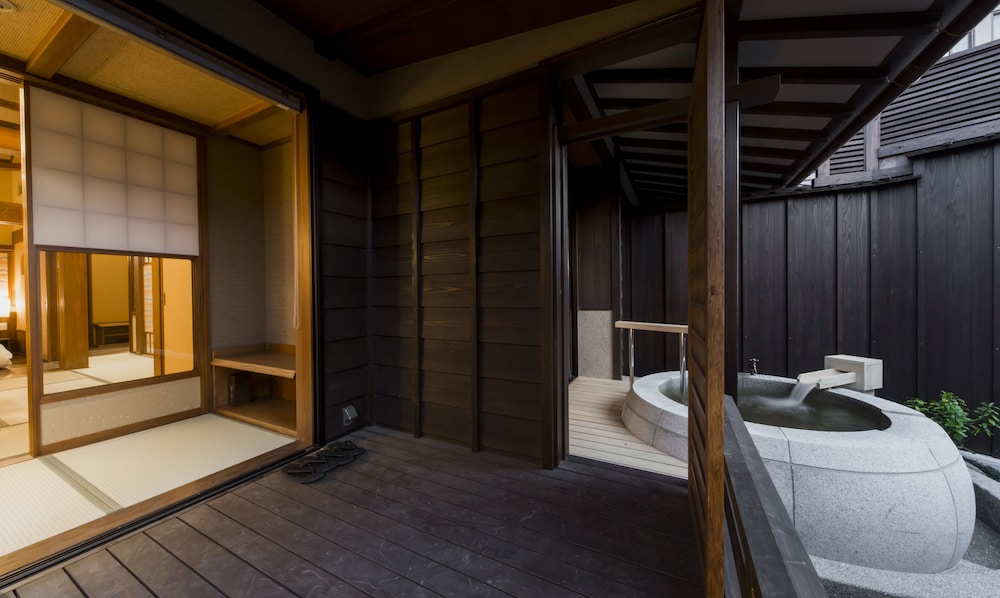 "Hiun" Annex Building For 4 Pax, Private Open-Air Bath photo 2