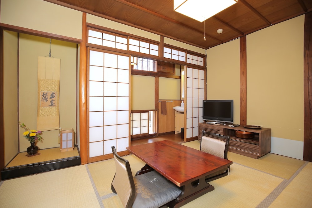 Superior Room (Japanese-Style, Sakazu)