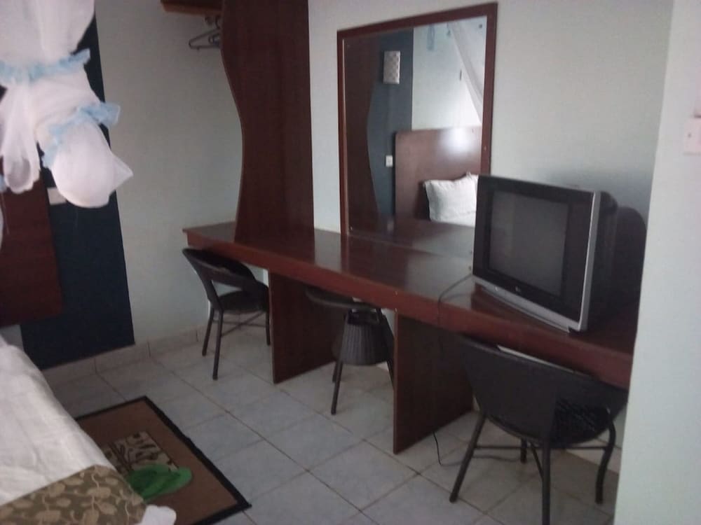 Standard Room photo 2