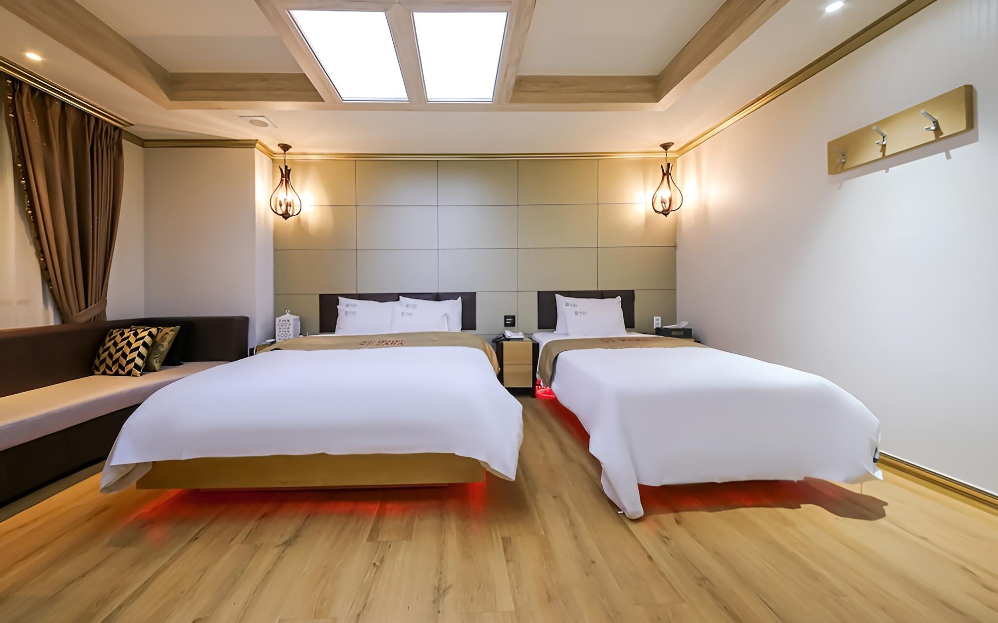 Room (VIP Twin (equipped with styler and ma) - Photo 3