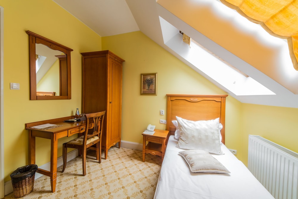 Single Room photo 1