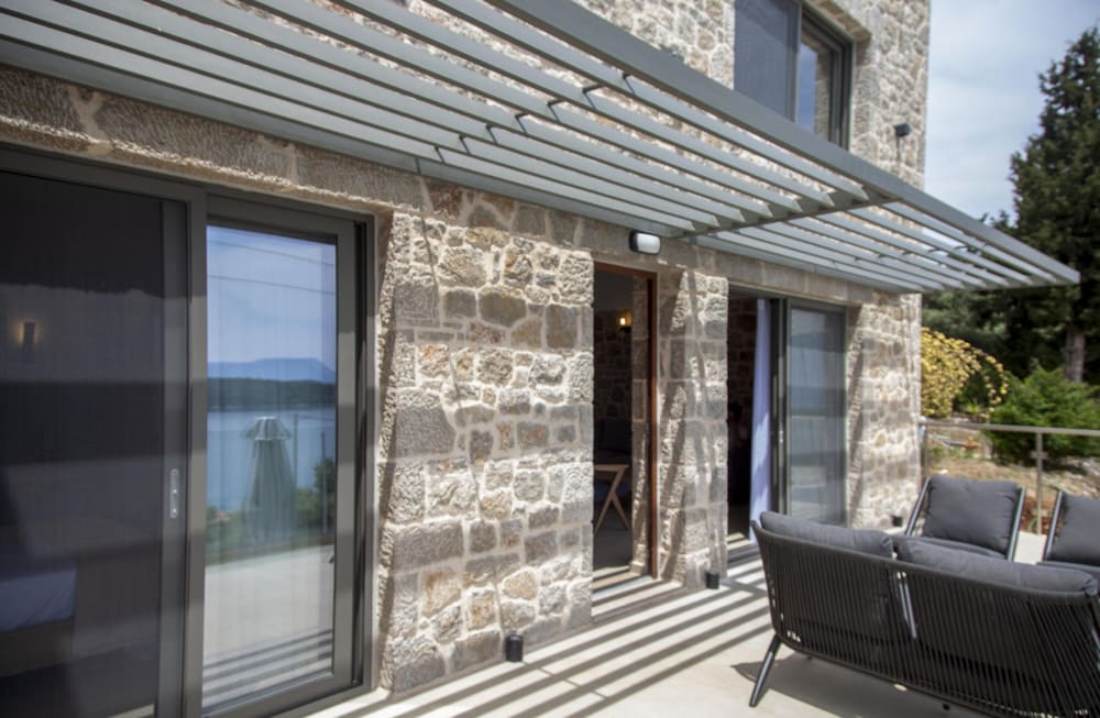 Villa photo 2