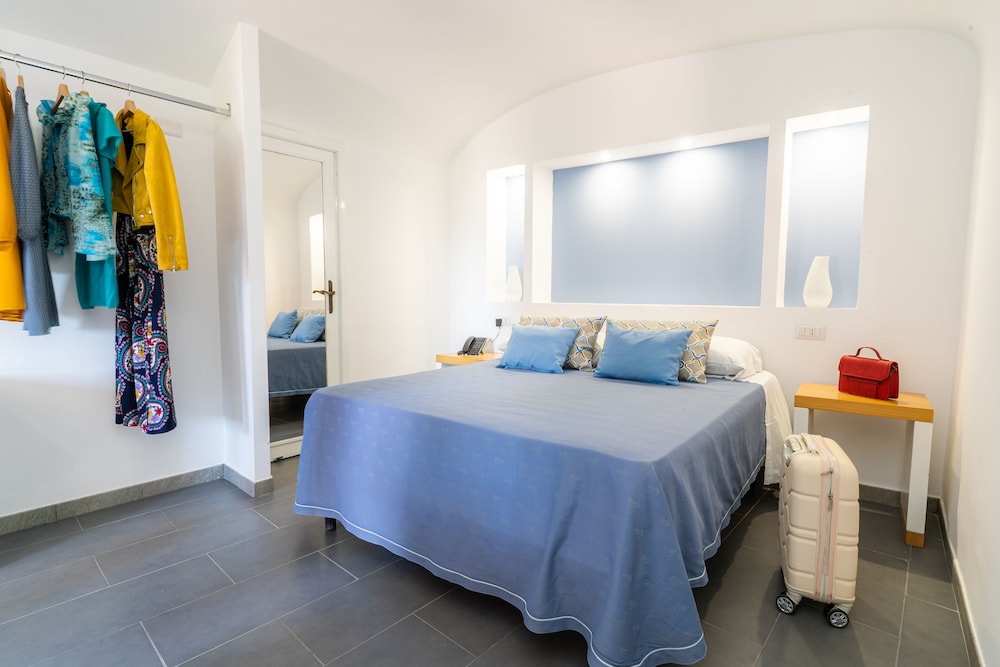 Superior Triple Room - Photo 3