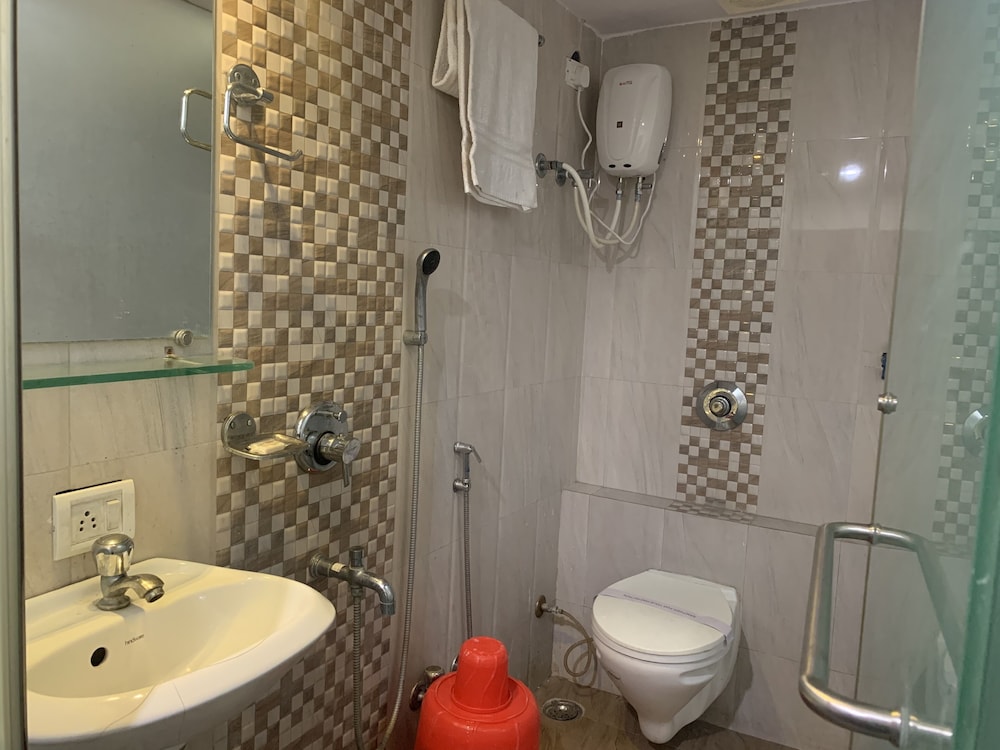 Deluxe Ac Room - Photo 16