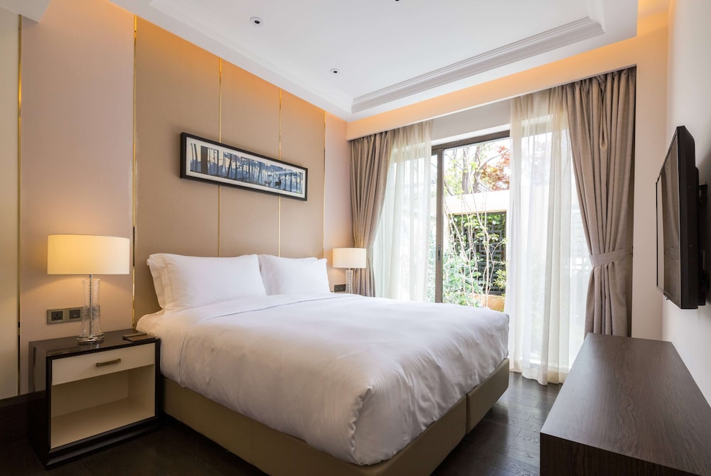 Villa, 3 Bedrooms, Non Smoking (3 King Bed Suite Yard)