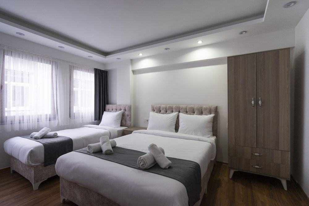Comfort Suite photo 2