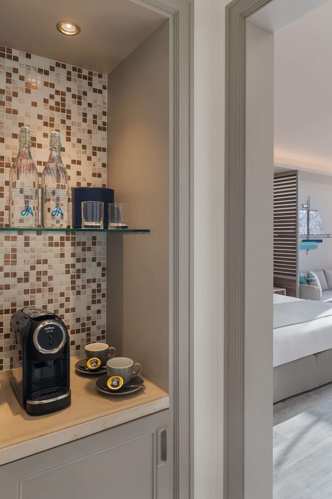 Sea View Junior Suite with Dedicated Pool, Private Beach Access & Mall Shuttle