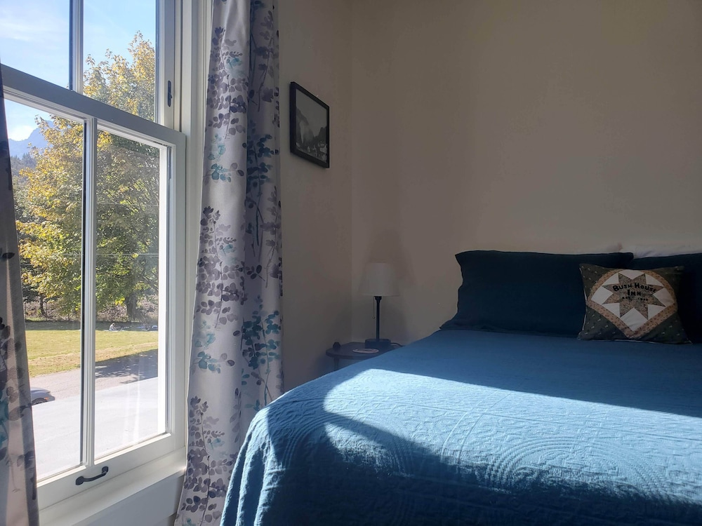 Room 5 with Private Bath
