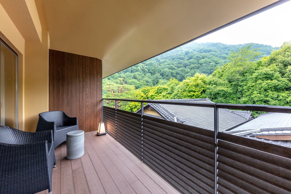 Room, 2 Twin Beds, Balcony (View) photo 3