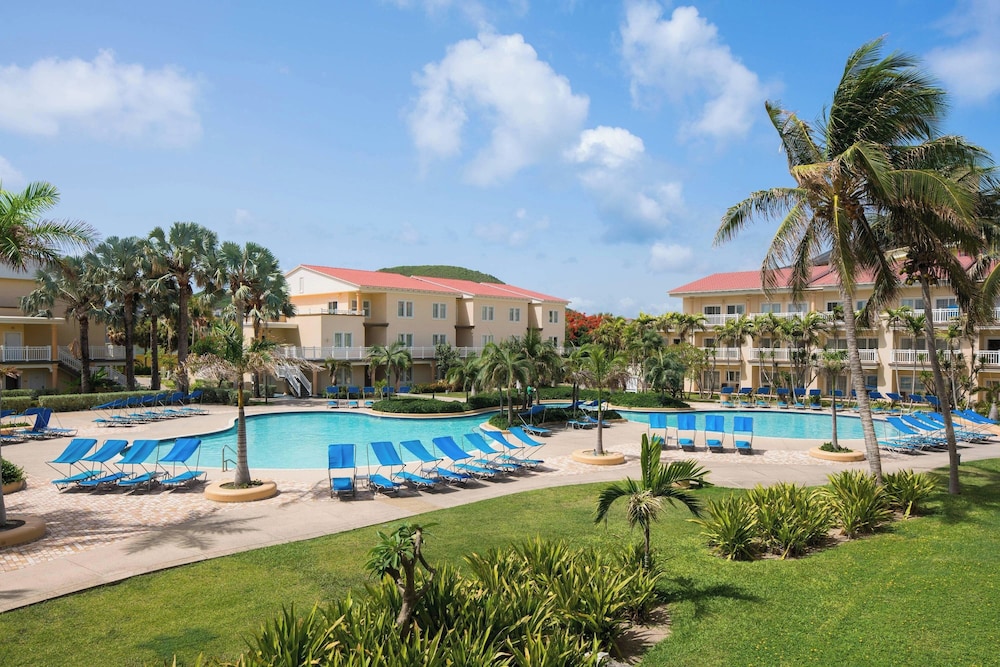 Room, 1 King Bed, Pool View (Pool View) - Photo 9