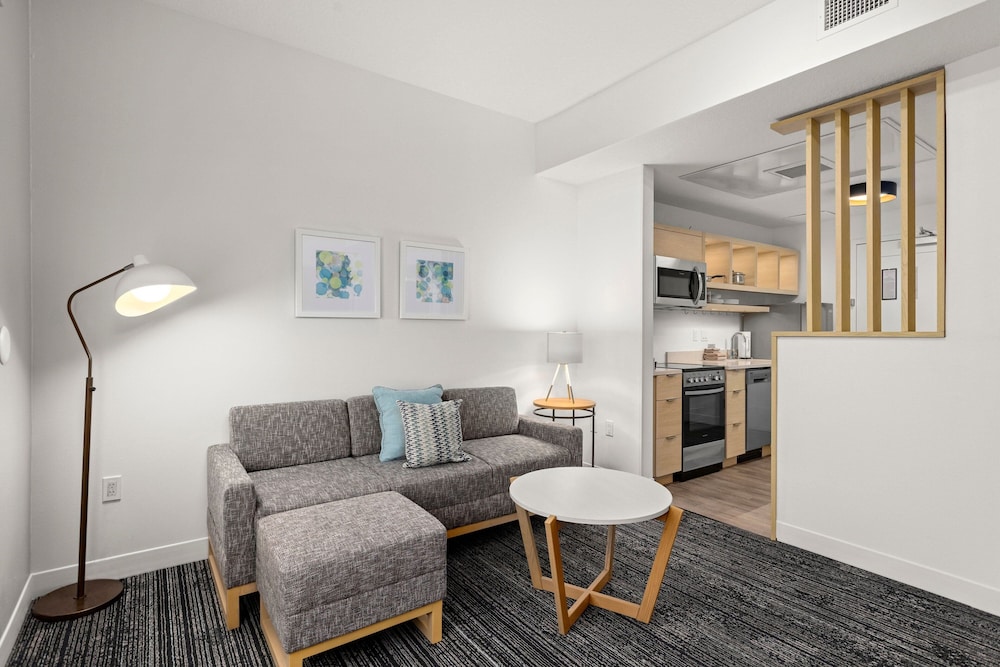 Suite, 1 Bedroom, Balcony photo 1