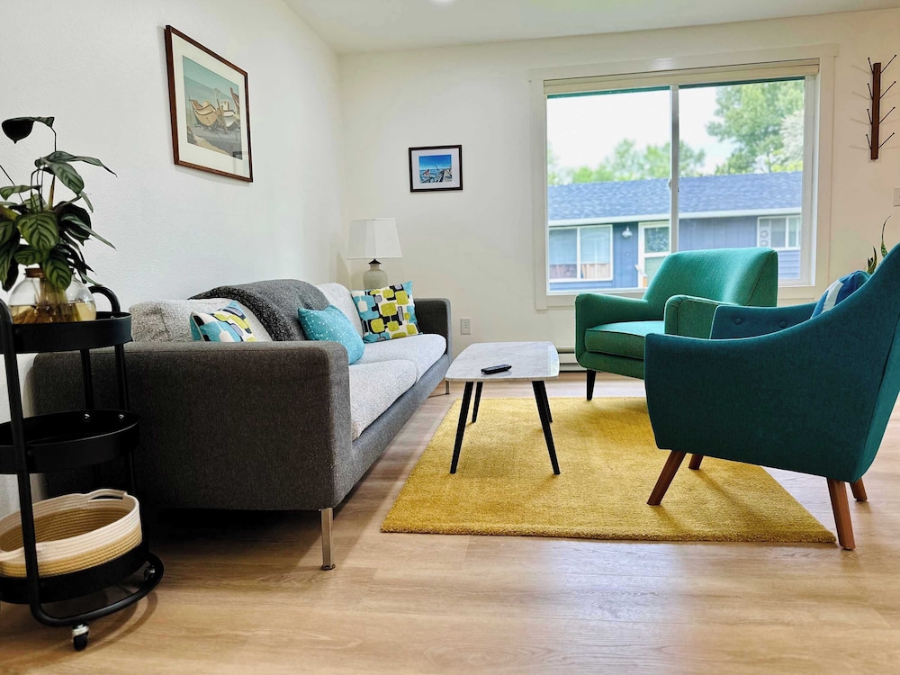 Apartment photo 2