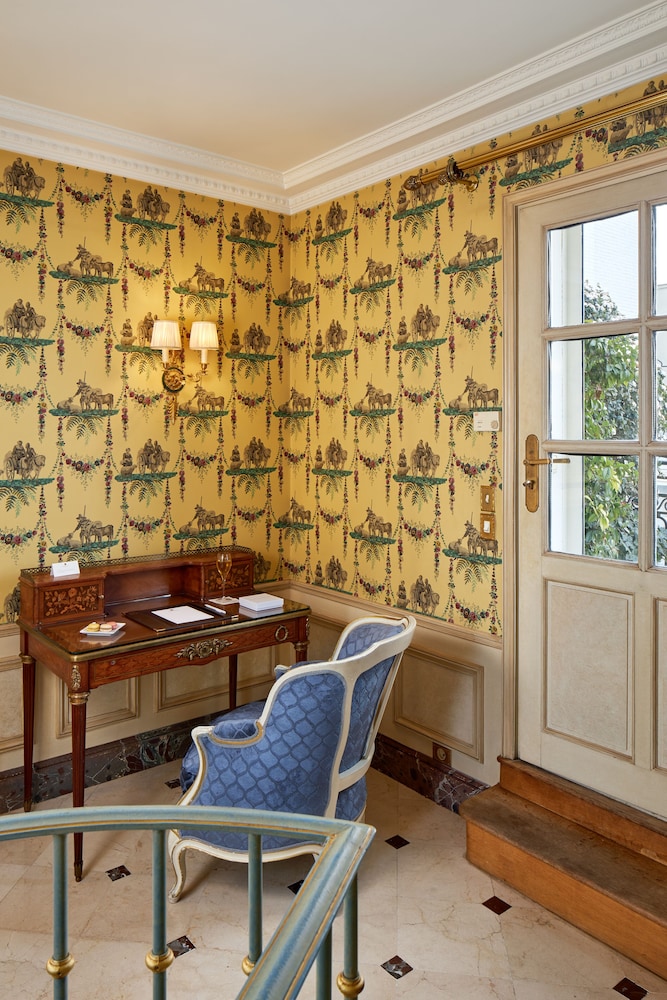 Suite Parisienne Terrasse Tour Eiffel – Arc de Triomphe