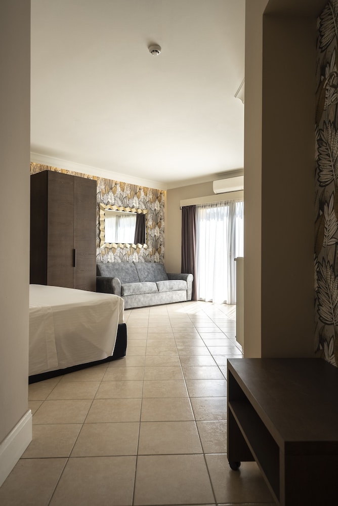 Classic Double Room - Photo 2
