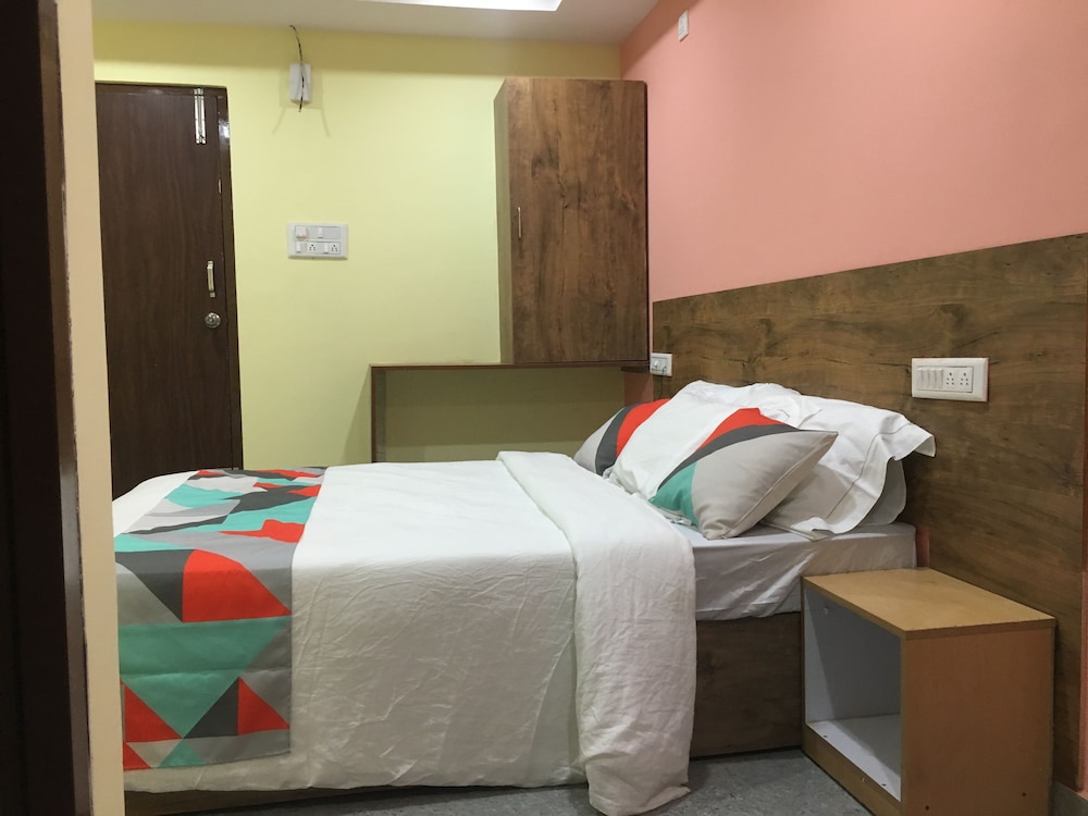 Premier Room (With AC)