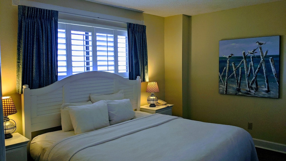 Premier Suite, 1 King Bed with Sofa bed - Photo 2