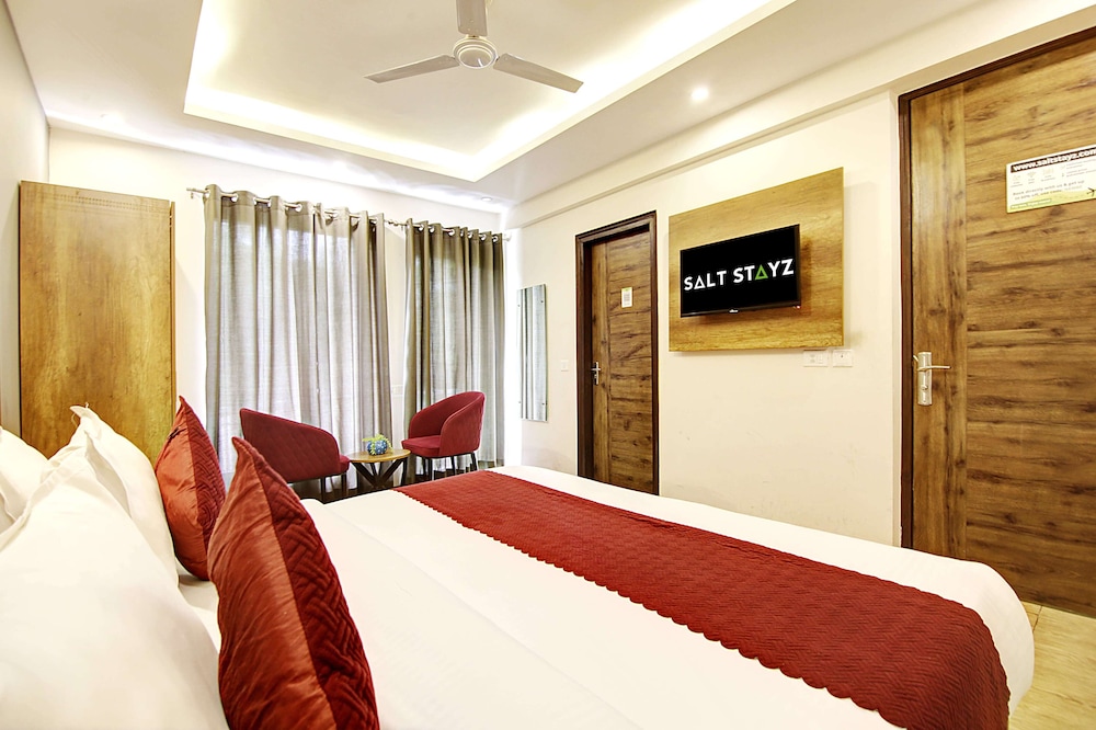 Deluxe Room - Photo 6