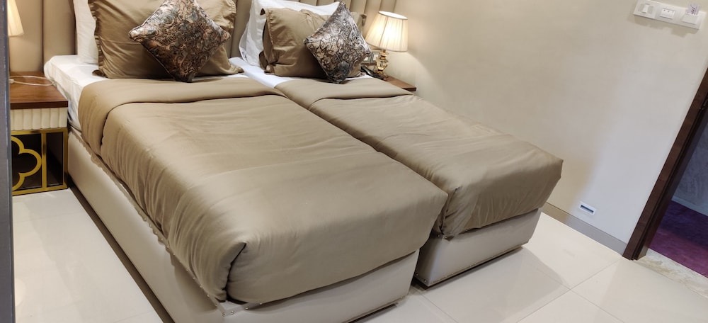 Deluxe Double or Twin Room - Photo 1