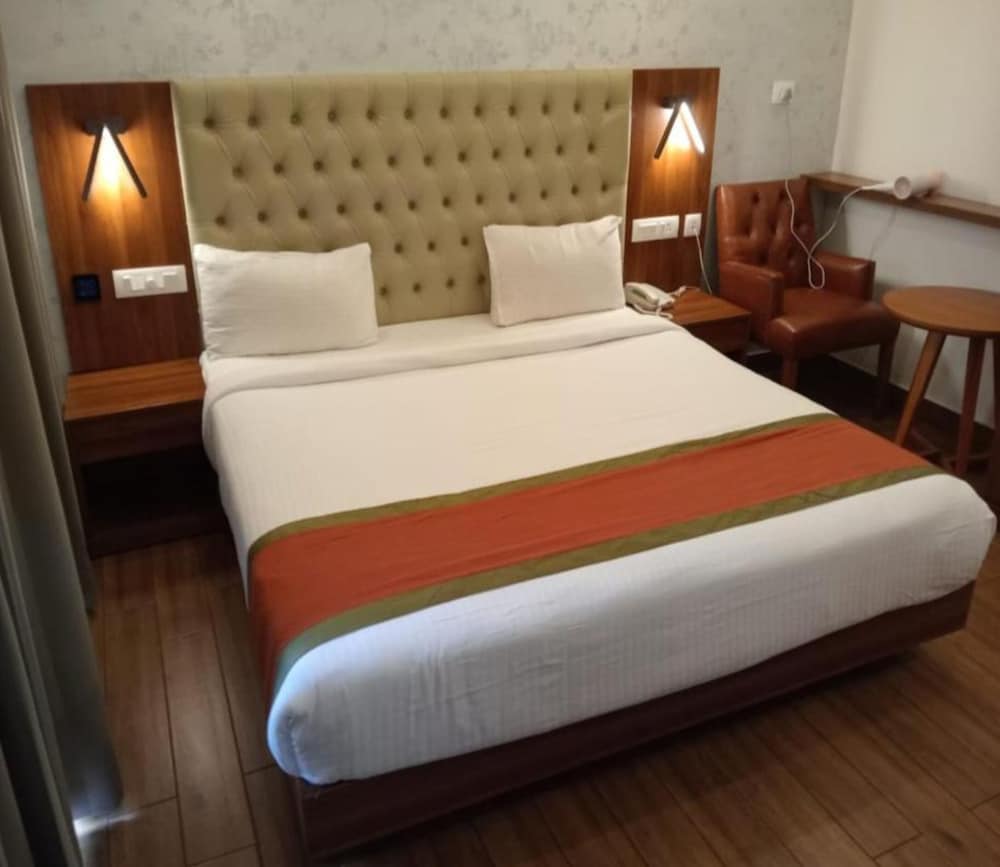 Basic Double Room photo 2