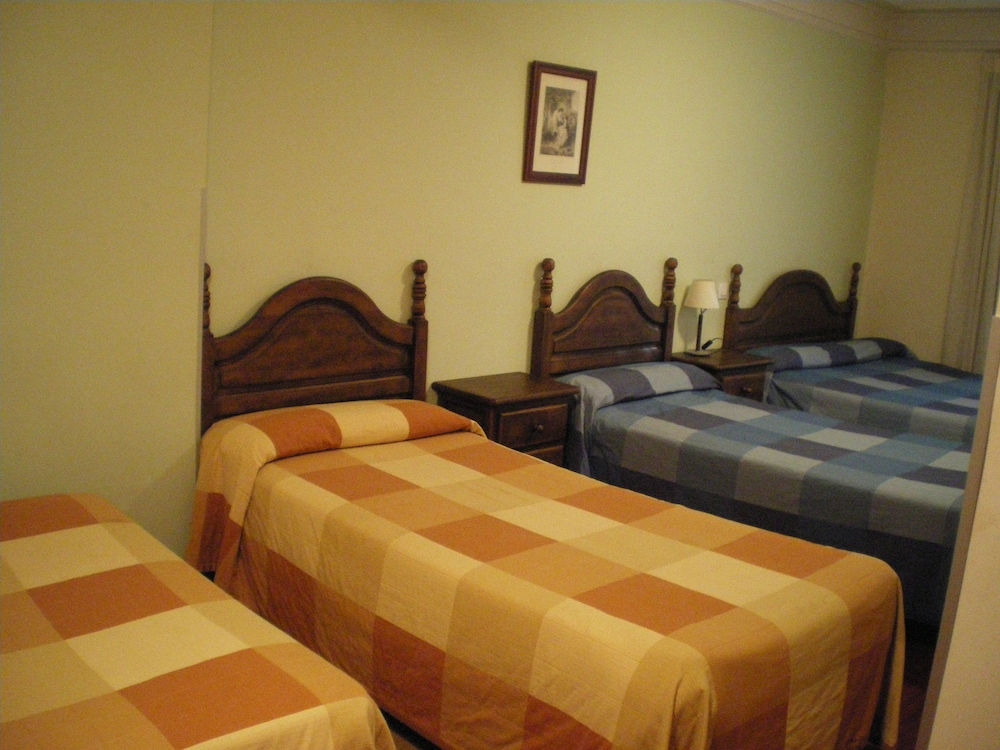 Shared Dormitory, Men only (1 bed in 4 Bed Dorm)
