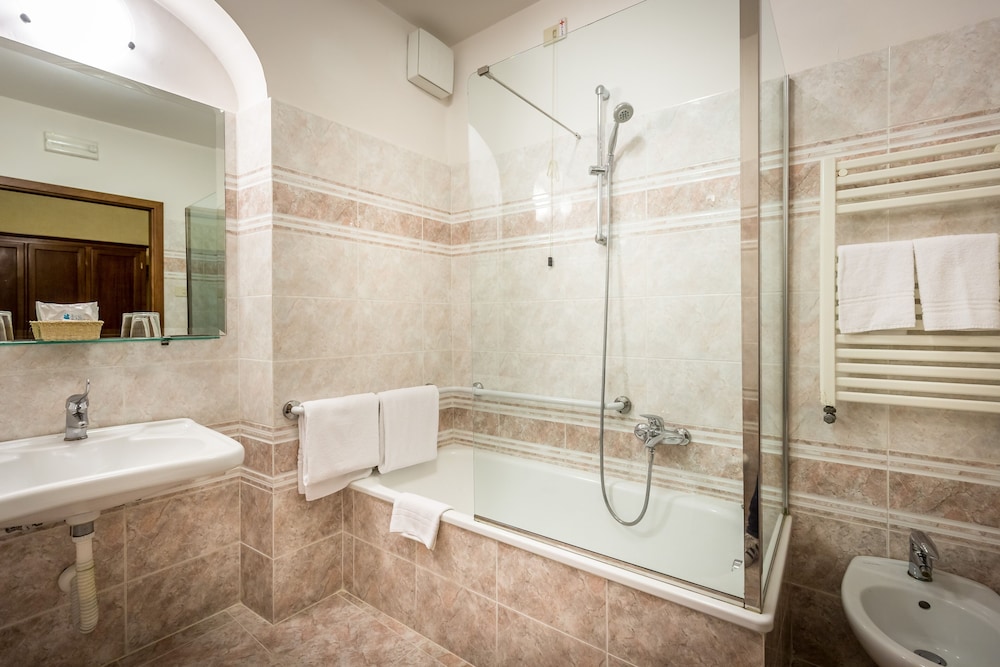 Suite, River View (Baccio) - Photo 7