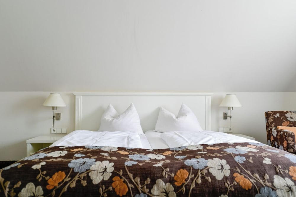Double or Twin Room photo 2
