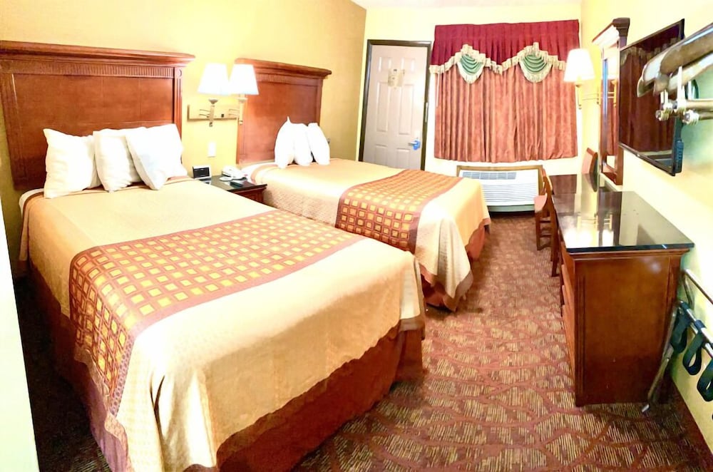 Standard Room, 2 Double Beds, Non Smoking photo 3
