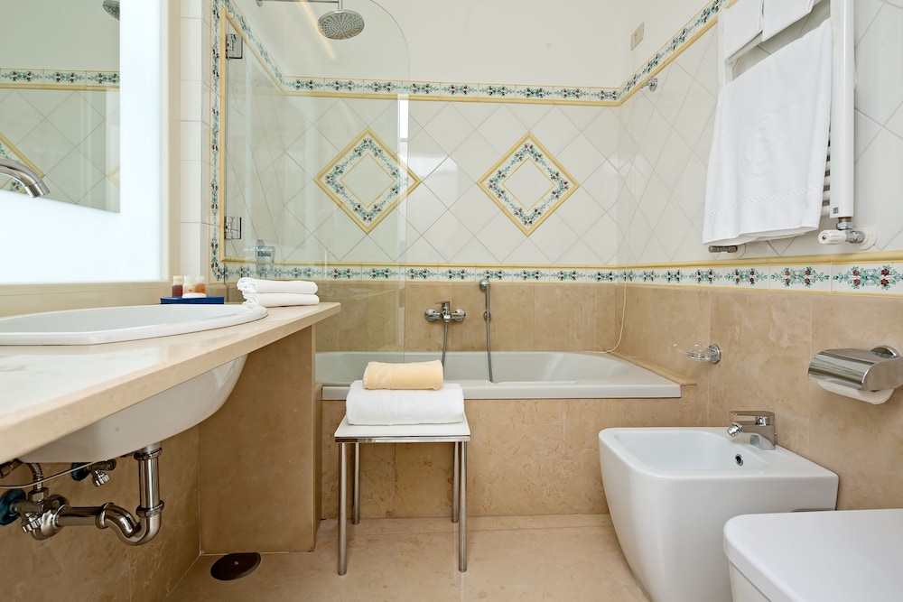 Superior Double Room - Photo 3