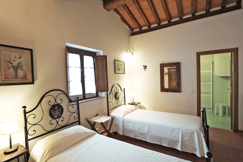 Apartment, 2 Bedrooms, Terrace, Garden View photo 2