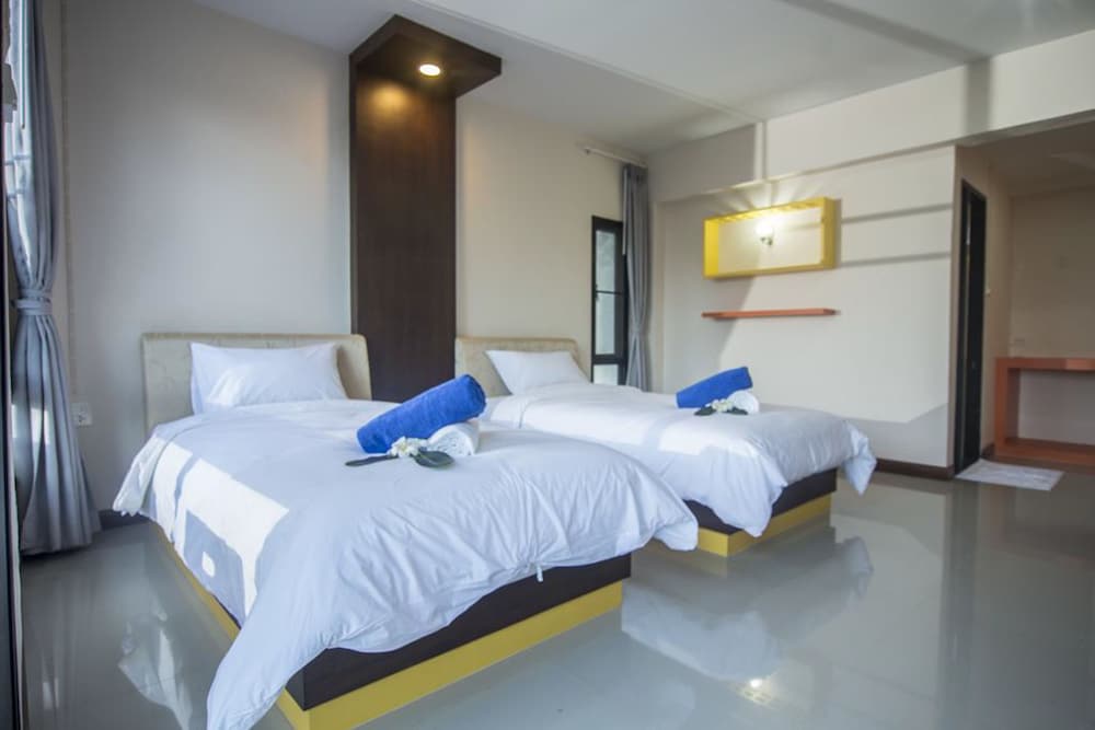 Standard Twin Room photo 2