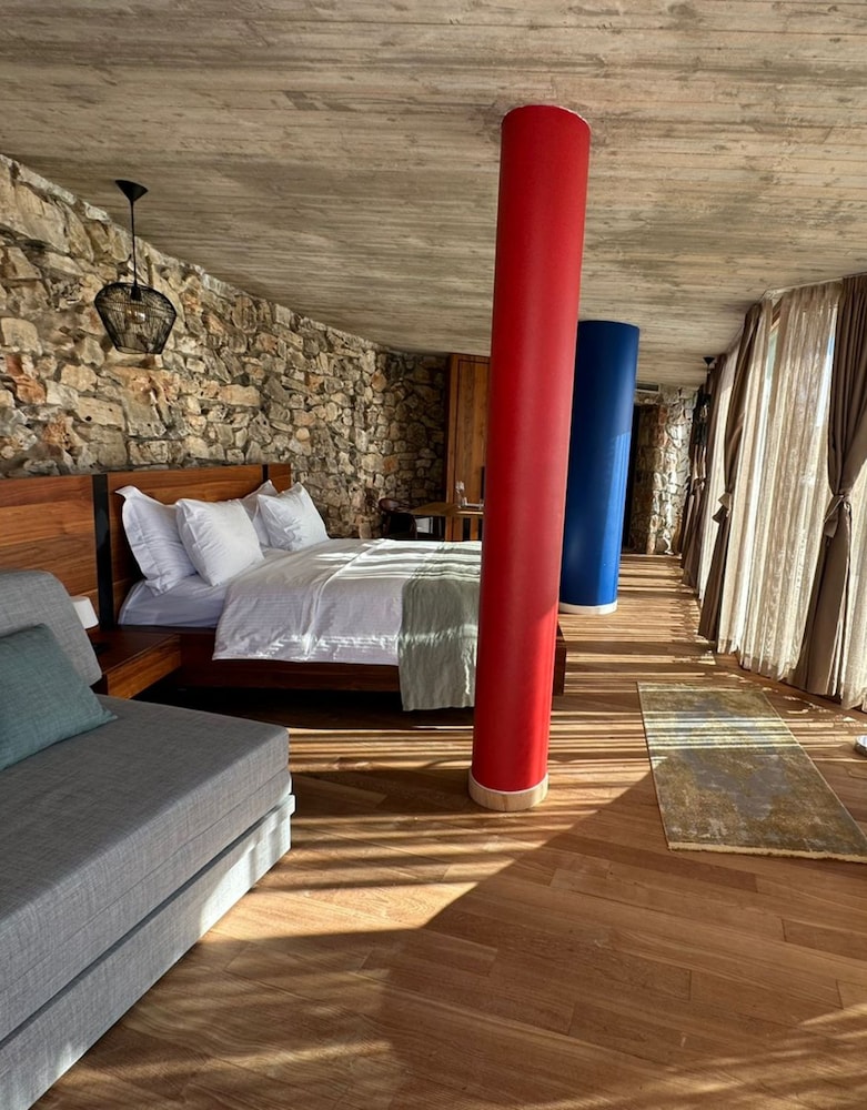 Suite, Sea View photo 1