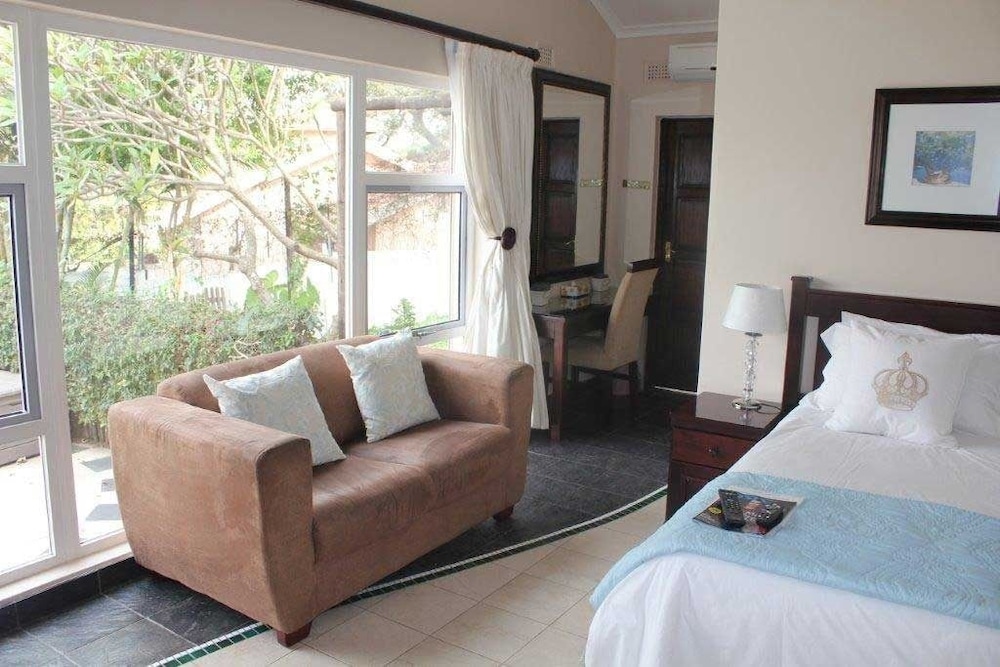 Luxury Double or Twin Room photo 2