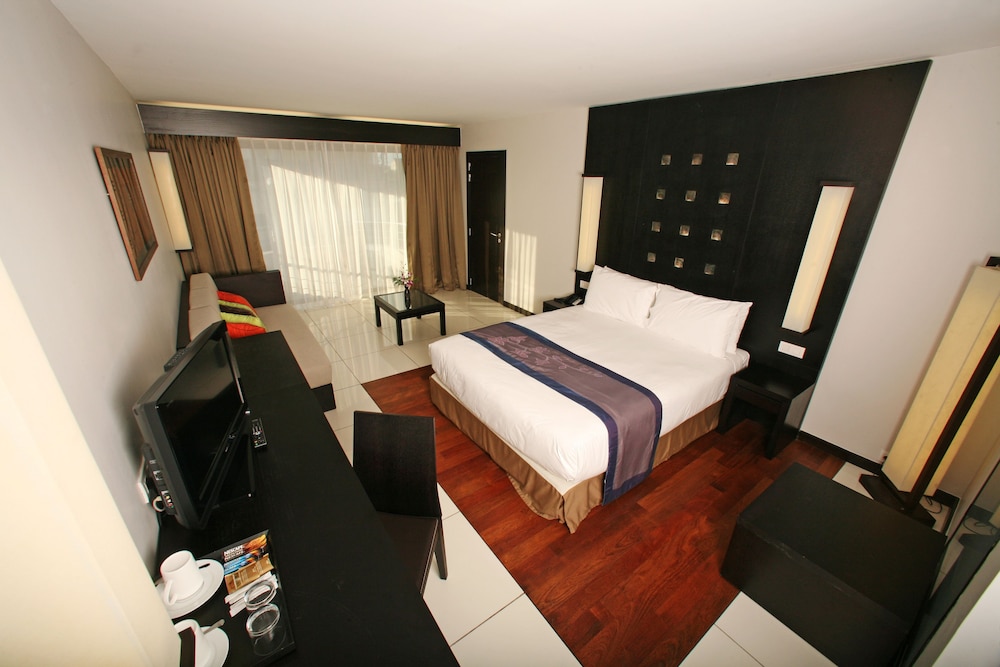 Double Room, Standard, Street Side