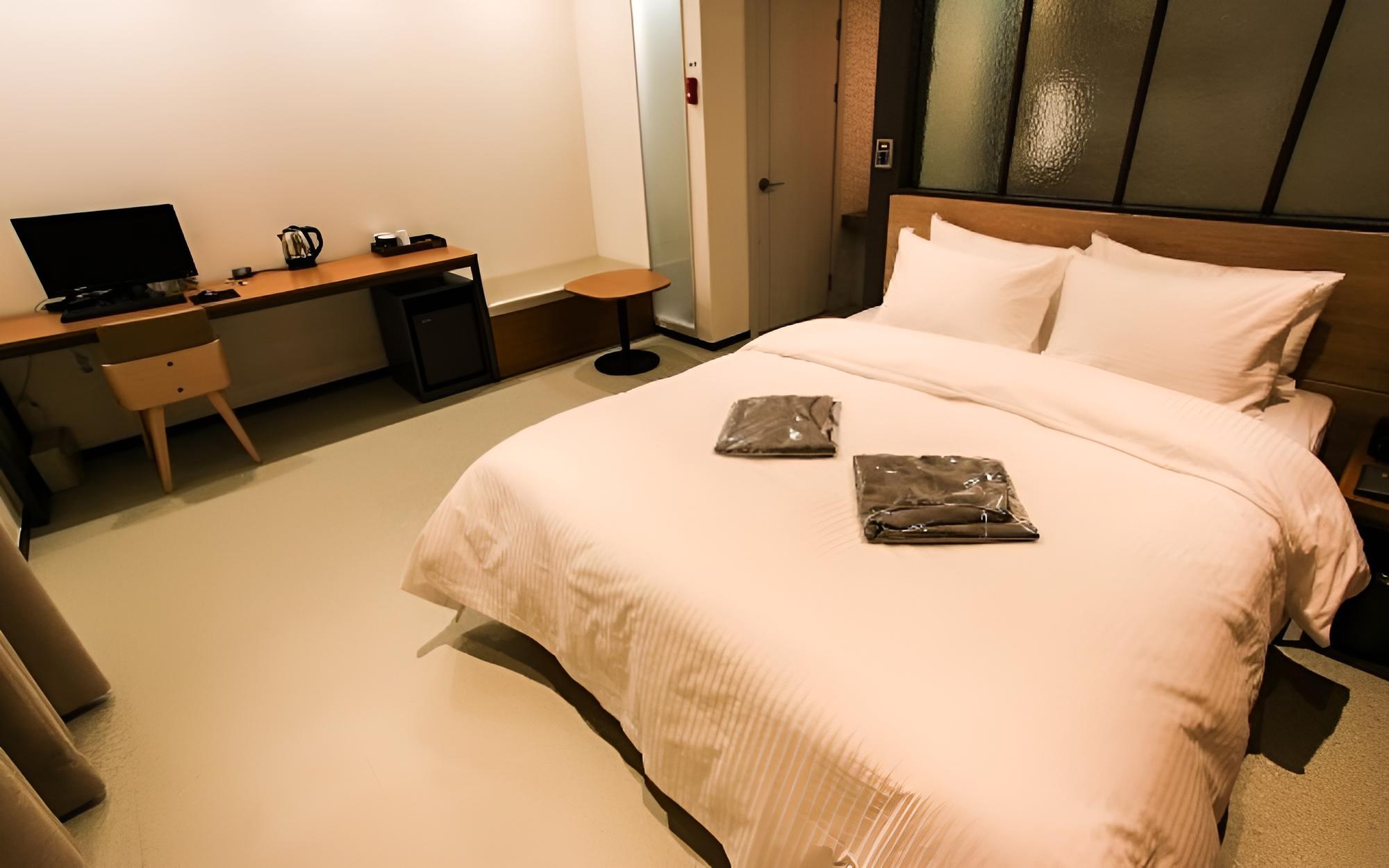 Room (Walkie Special Rate (No Parking Room ) - Photo 8