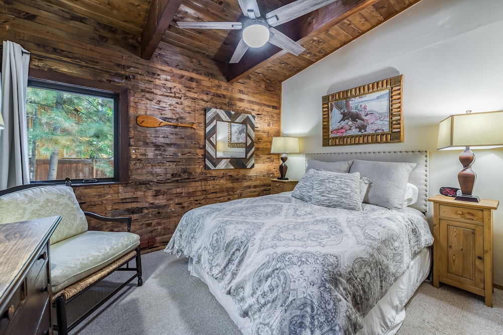 Family House, 4 Bedrooms, Fireplace, Mountain View photo 1