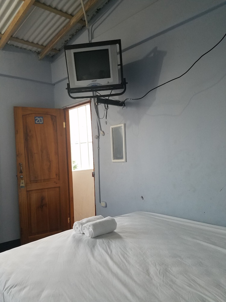 Basic Room, Multiple Beds, Private Bathroom, Beachfront photo 2
