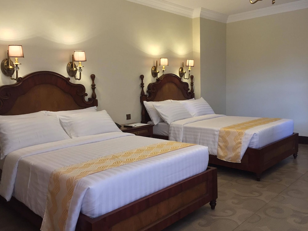 Superior Bayview Suite