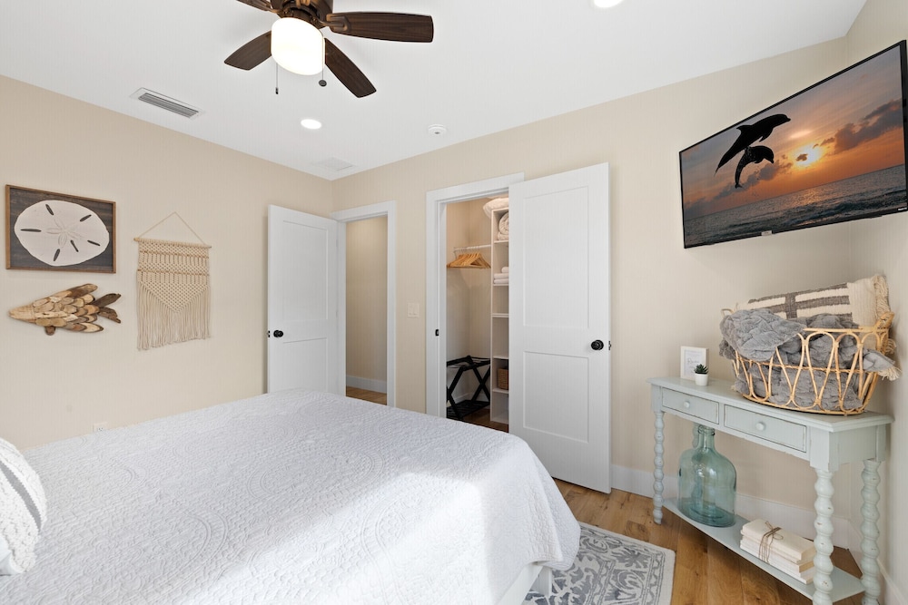 Luxury House photo 1