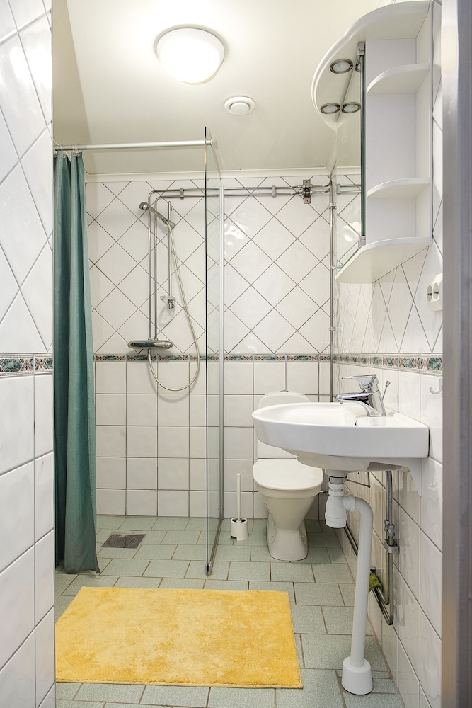 Quadruple Room, Private Bathroom photo 3