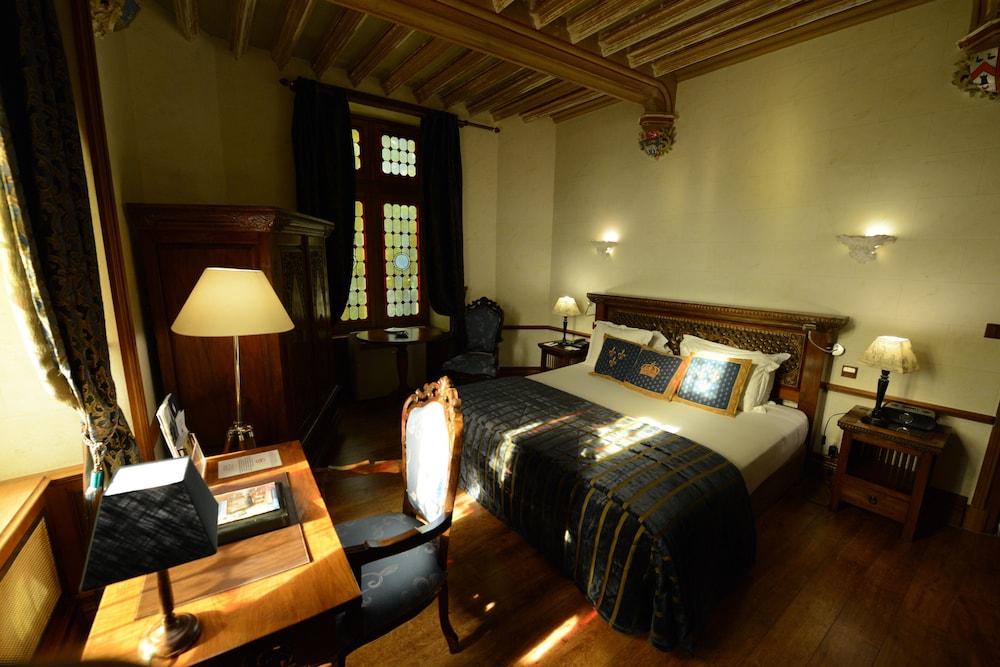 Basic Room, 1 Queen Bed, Garden View photo 3