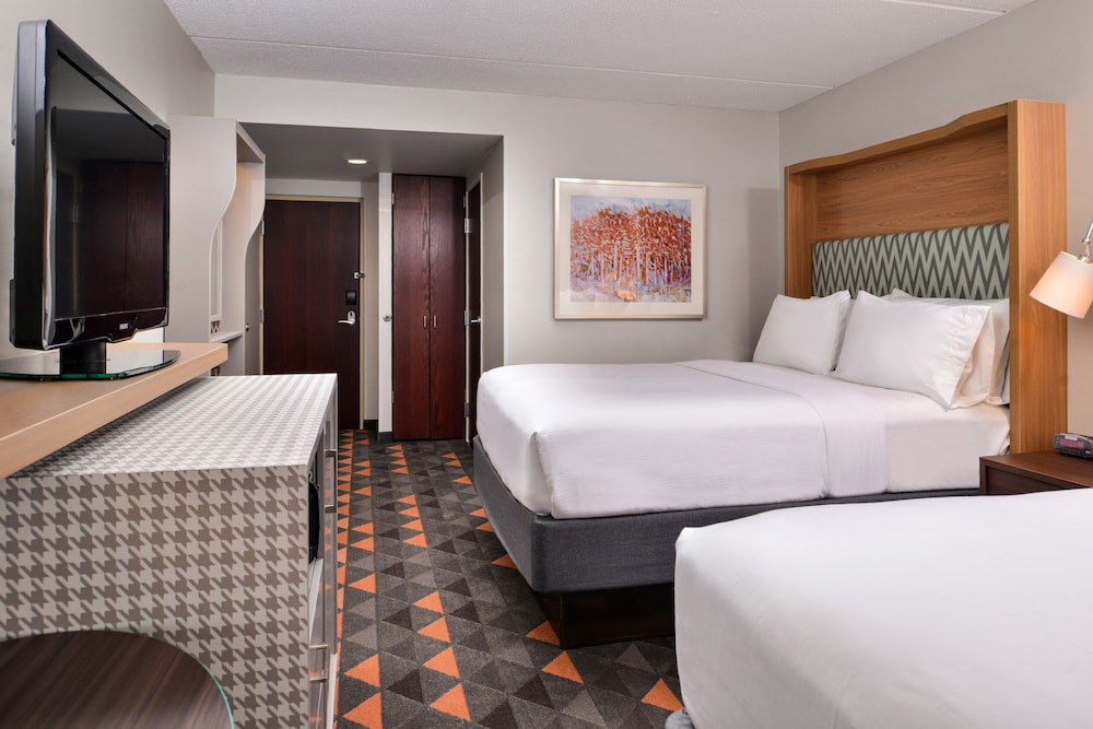 Standard Room, 2 Queen Beds, Accessible (Communications) - Photo 4