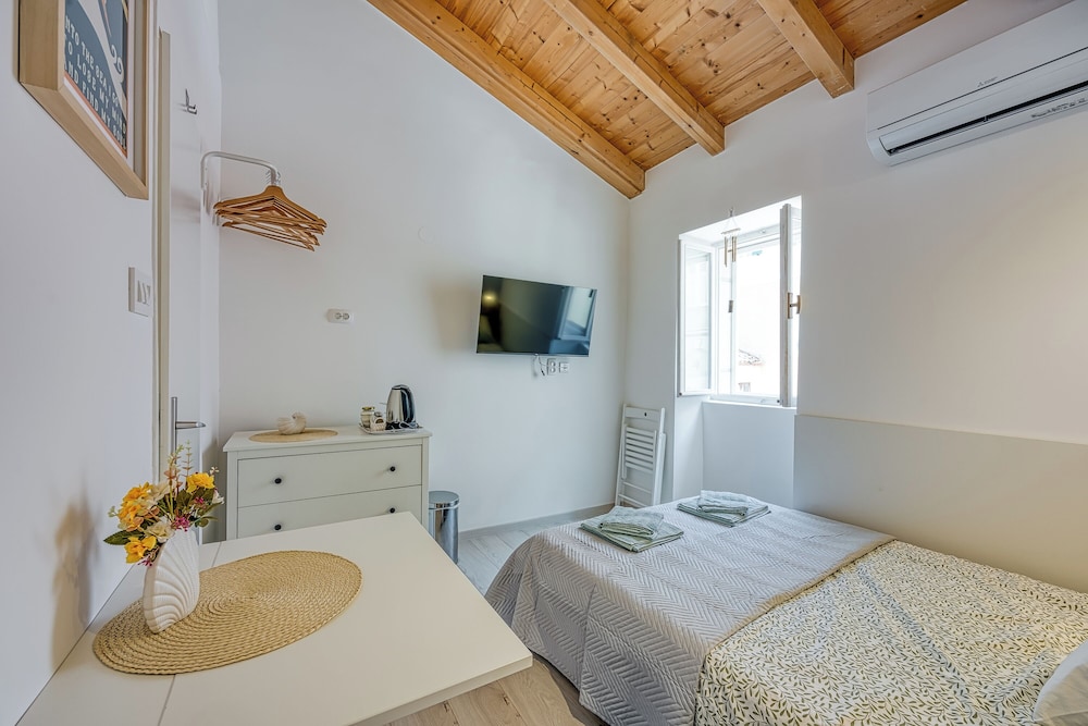 Family Studio, Sea Facing (Lasta 25 Lošinj Town Twin Room)